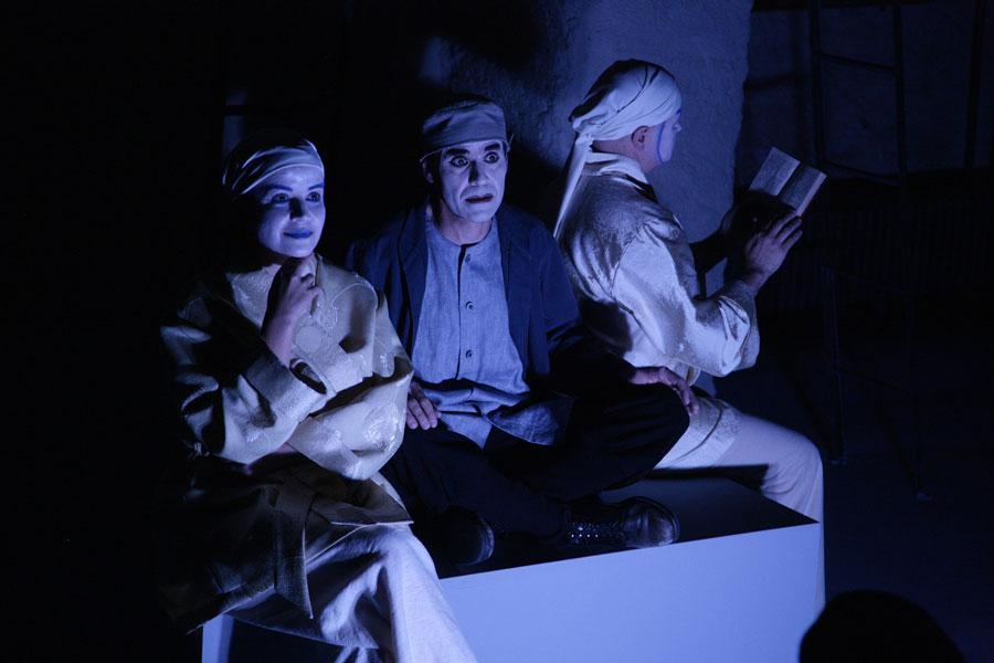 Foto von DER GUTE MENSCH VON SEZUAN von B. Brecht, Hermann Anthamatten, 2006